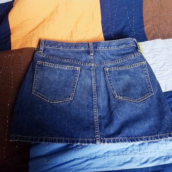 NWOT BUNDLE OF 2 GAP Jean skirts - Picture 3 of 8